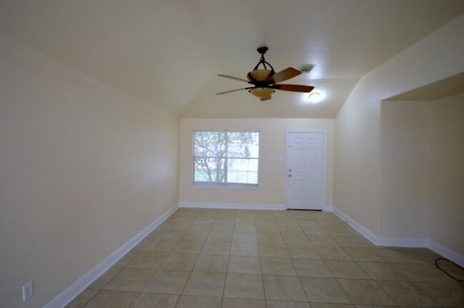 Building Photo - 8311 Kingsbridge Meadow Dr