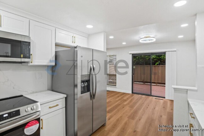 Building Photo - 1260 Sierra Village Pl