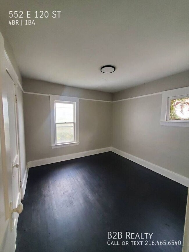 Building Photo - 552 E 120th St