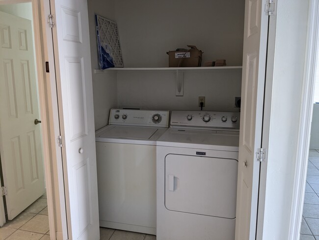 included washer/dryer - 232 W Roger Rd