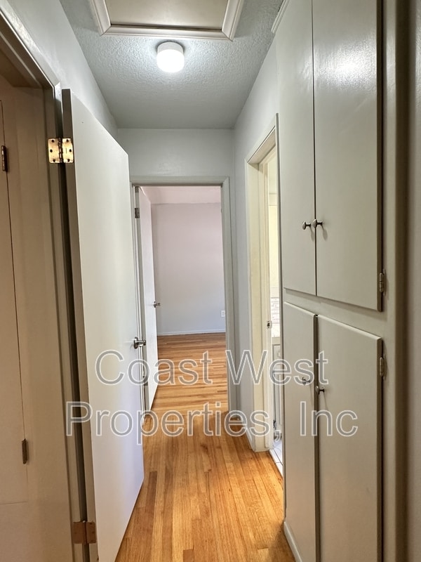 Building Photo - 4727 Glacier Ave