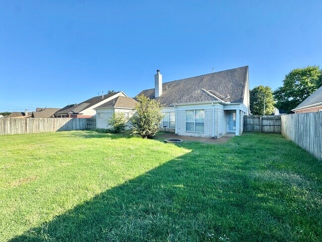 Building Photo - 11230 Cashmere Wood Dr