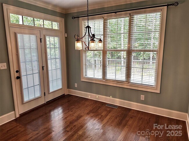 Building Photo - 4642 Gold Finch Drive