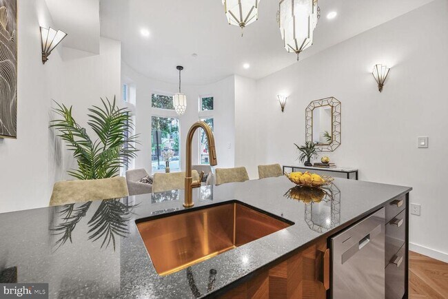 Building Photo - 621 Florida Ave NW