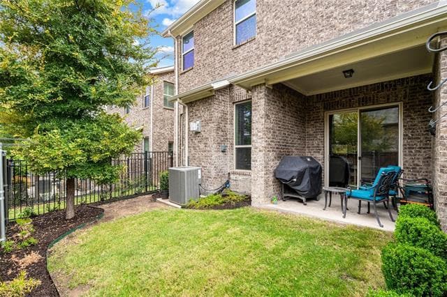 Building Photo - 17729 Coralberry Dr
