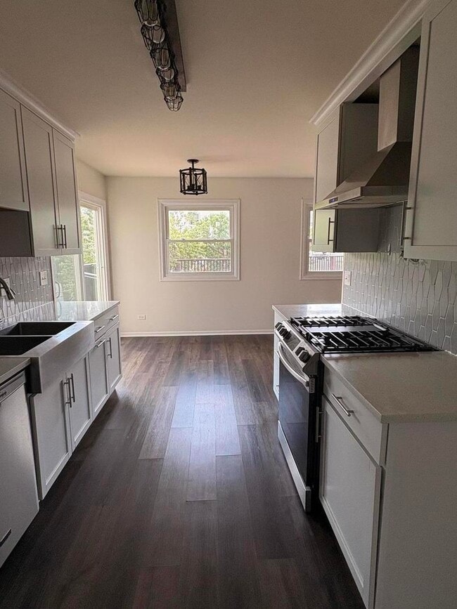 Building Photo - 619 Belair Ct