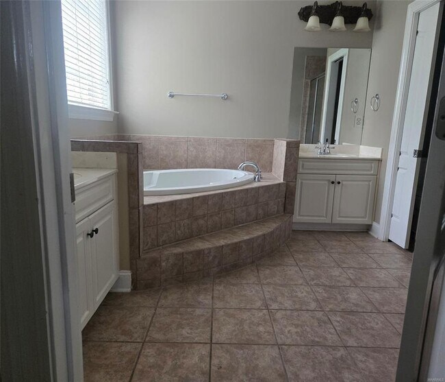 Building Photo - 8918 Autumnbrooke Way