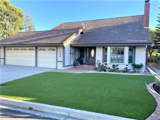 Building Photo - Gorgeous Vineland Home