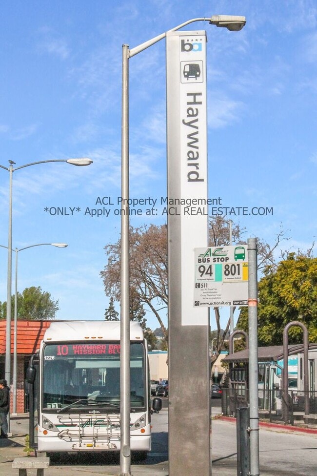 Building Photo - 19799 Kennedy Park Pl