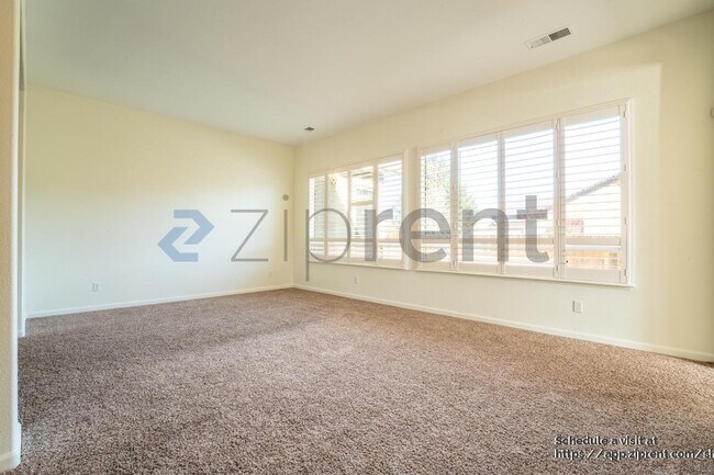 Building Photo - 100 Canterbury Ct