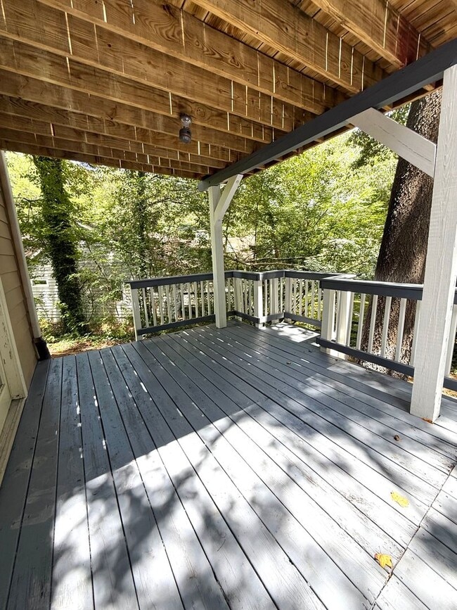 Building Photo - RENOVATED!!!!Great Location with Desirable...