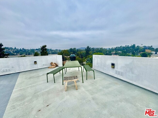 Building Photo - 2406 Glendale Ct
