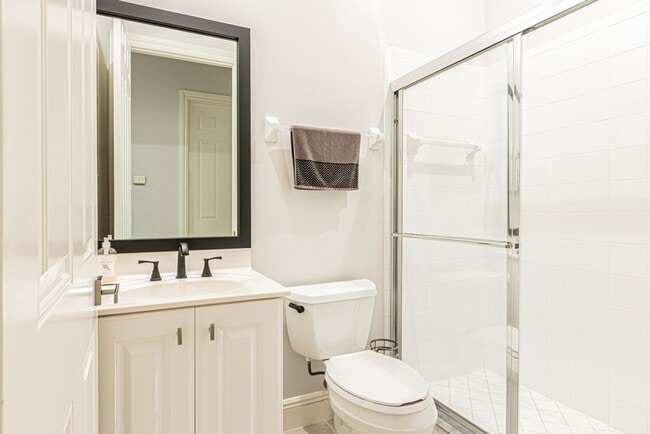 Building Photo - Seasonal Fully Furnished Home in Fiddler's Creek - AVAIL NOW-MAY