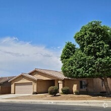 Building Photo - Updated rental on corner lot