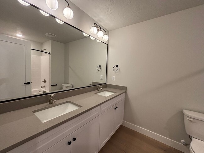 Building Photo - BRAND NEW END TOWNHOME FOR RENT + HALF OFF JANUARY RENT!