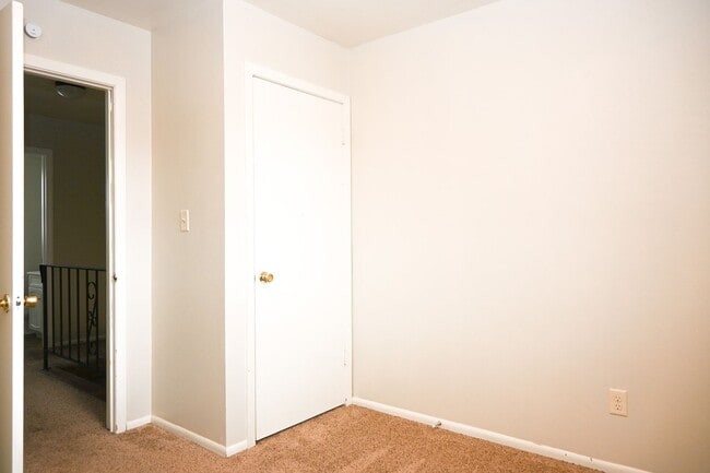 Building Photo - Kimball Duplex 1
