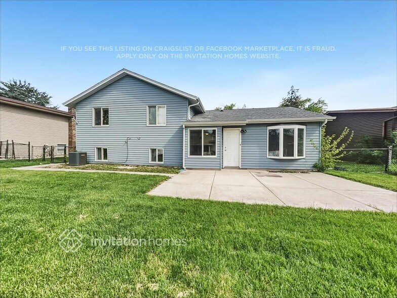 Building Photo - 5265 Arquilla Dr
