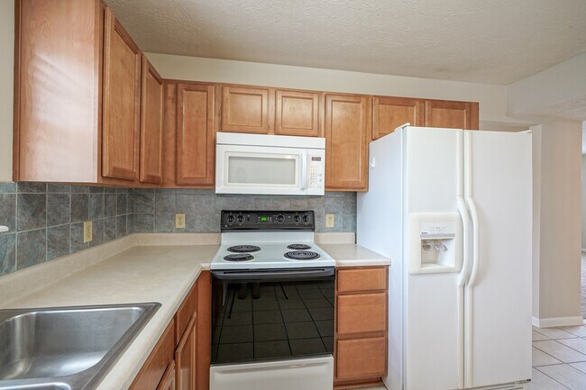 Building Photo - 14931 Silver Thorne Way