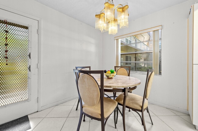 Building Photo - 344 Piedmont Trail