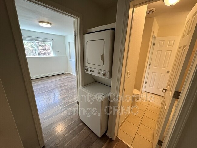 Building Photo - 5030 El Camino Dr