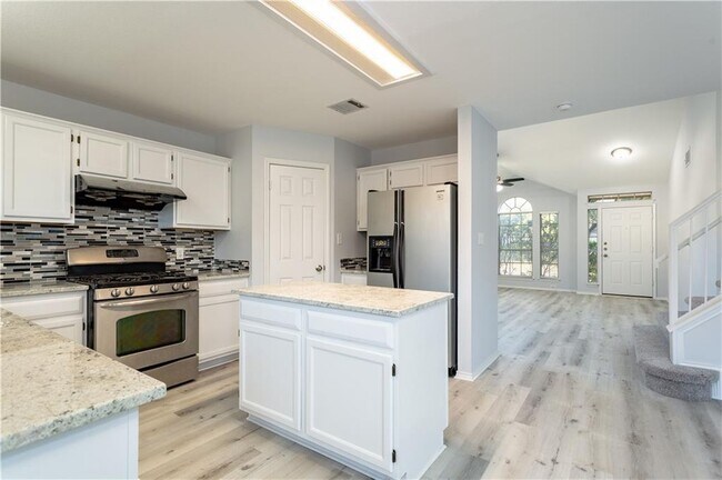 Building Photo - 2917 Bernardino Cove