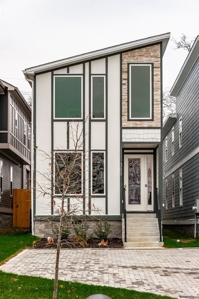 Building Photo - 300 Prince Ave