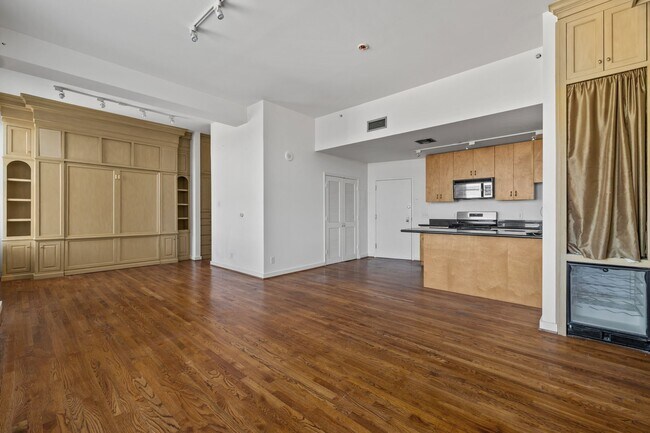 Building Photo - 915 Franklin St