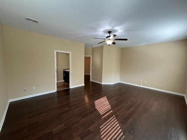 Building Photo - Beautiful Brick Home in Fortson GA!! Must ...