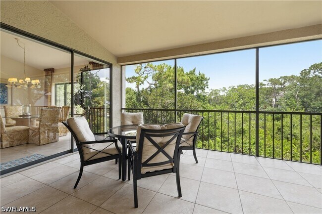 Building Photo - 27038 Oakwood Lake Dr