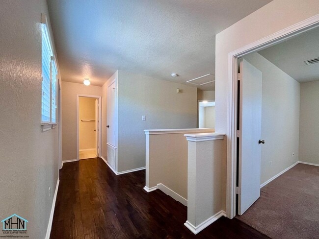 Building Photo - 127 Booker Palm