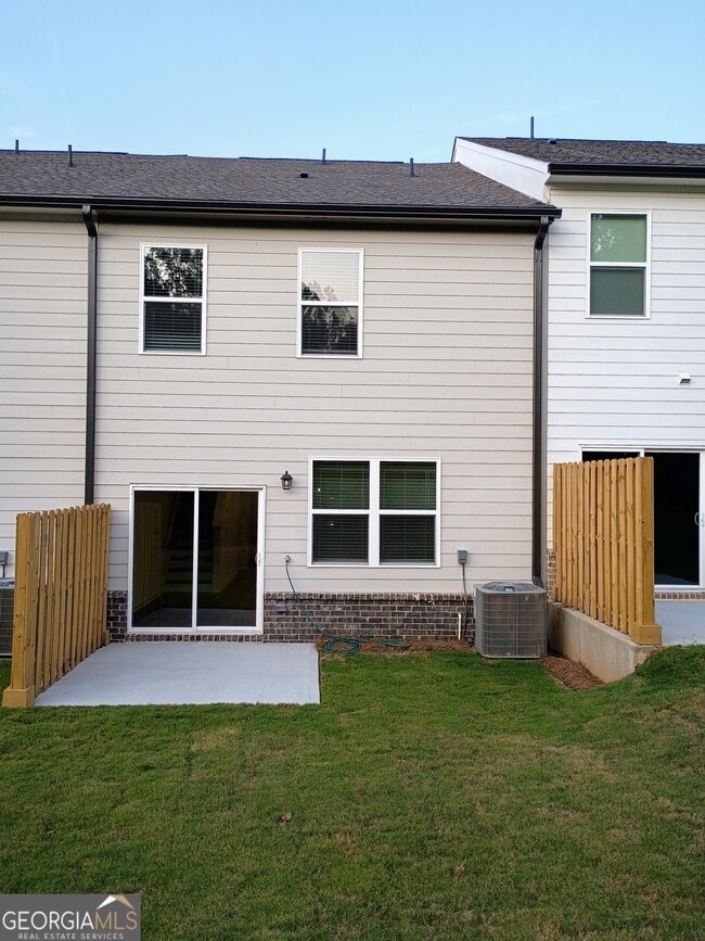 Building Photo - 236 Kenoot Dr