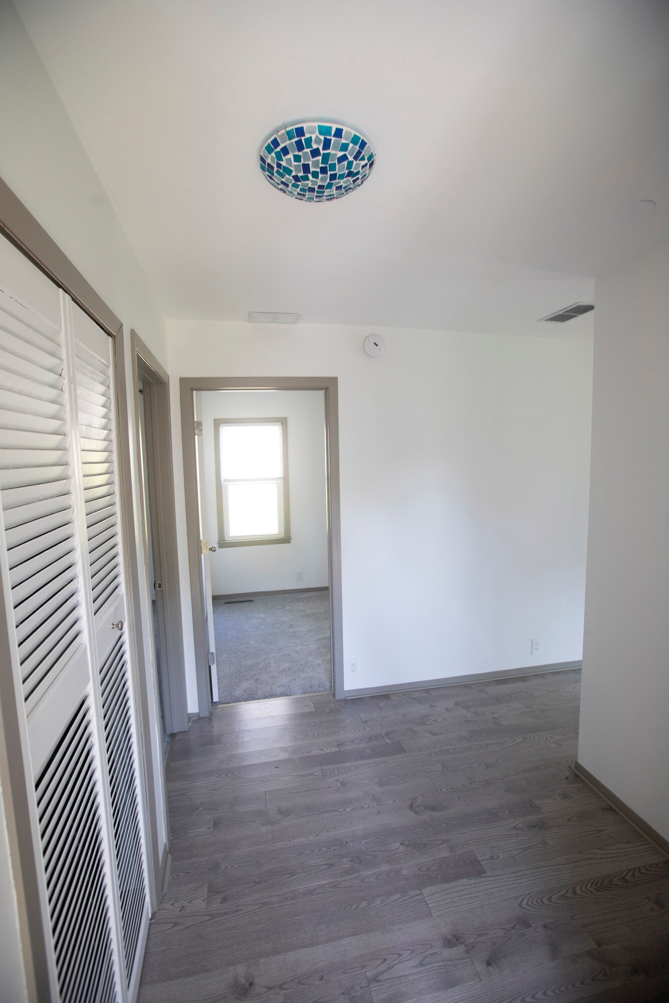 hall - 9024 Garfield Dr
