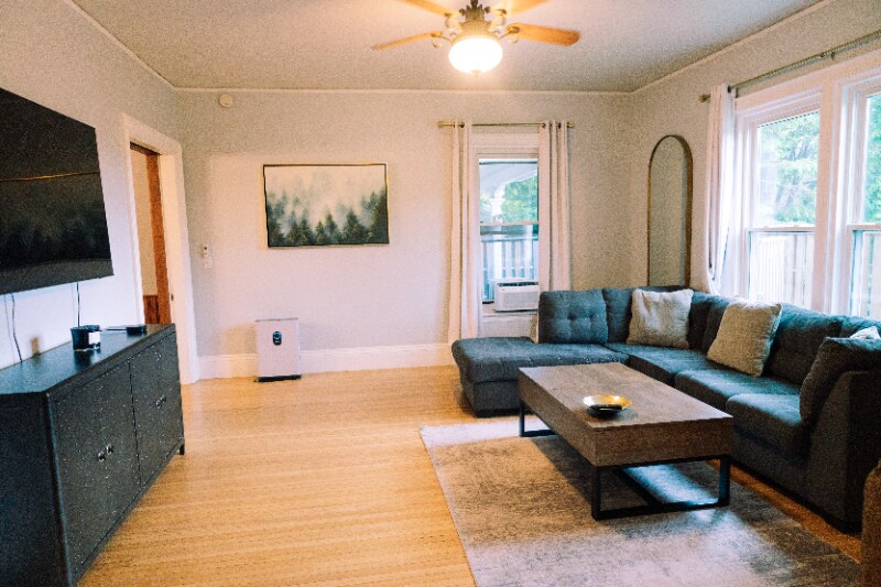 Building Photo - 283 Union St