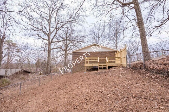 Building Photo - 340 Alpine Dr