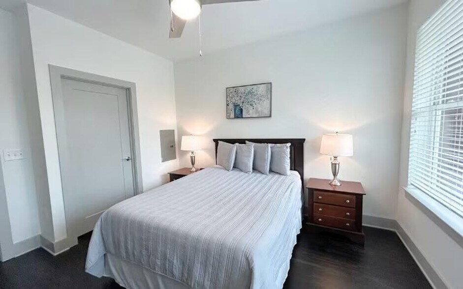 Building Photo - 679 Edgewood Ave NE