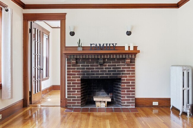 Building Photo - 131 Highland Ave