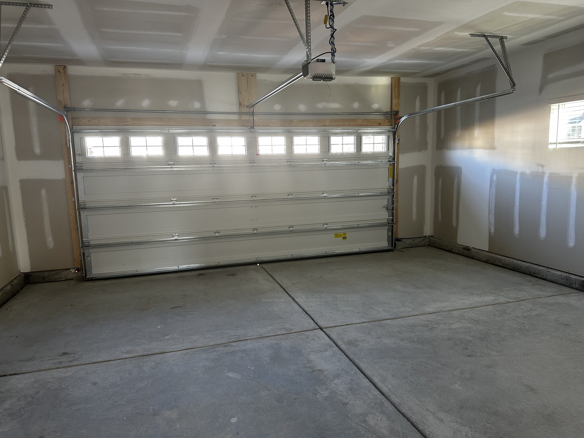 garage - 5034 Falstone Dr