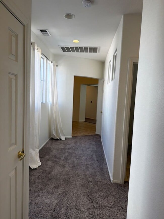 Building Photo - One story house in Summerlin with 3 bedrooms