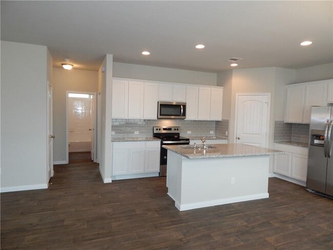 Building Photo - 1005 Ferryman Dr