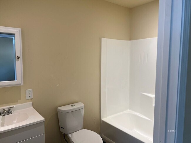 Building Photo - 25840 CA-243