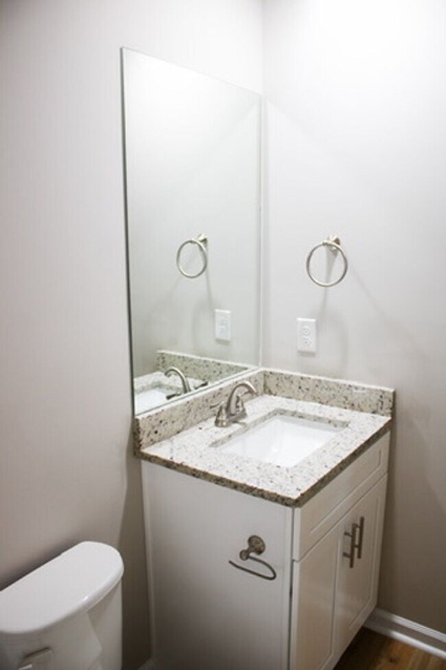 Building Photo - 211 Bundrum Dr NW