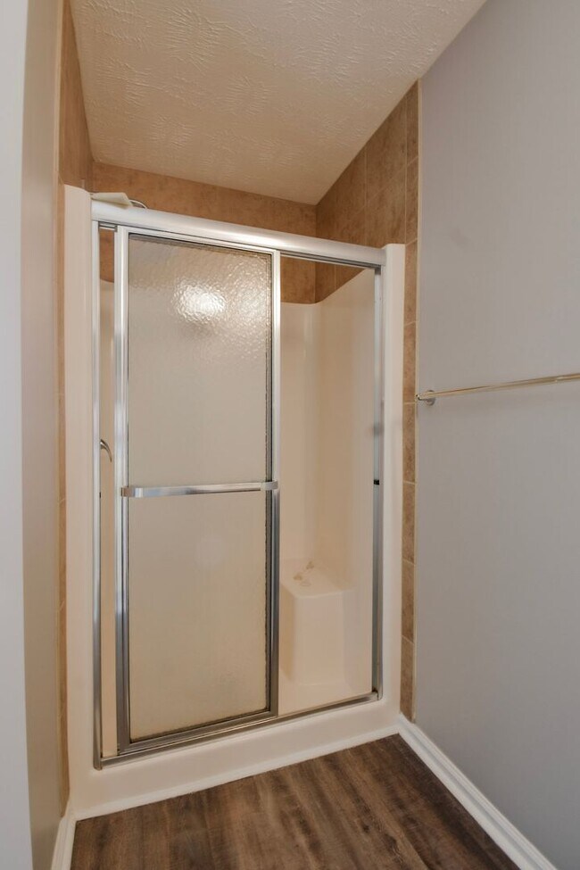 Building Photo - Coming Soon! 3 Bedroom 2 Bathroom- Pets Considered