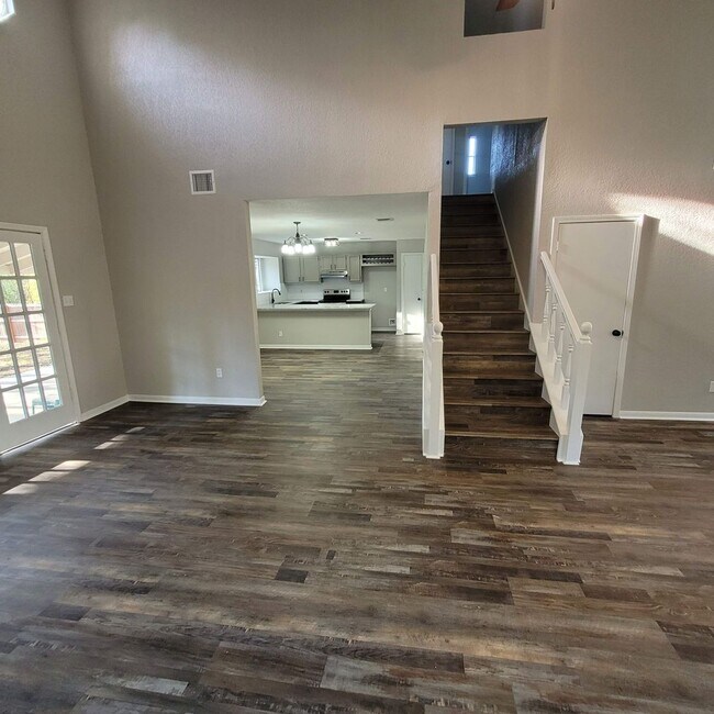 Building Photo - 14623 Highland Ridge