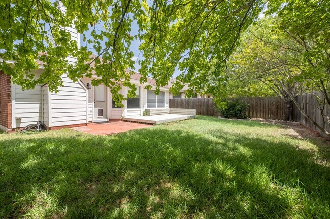Building Photo - Beautiful & Convenient 3 Bedroom, 2 Bath Home in North Austin
