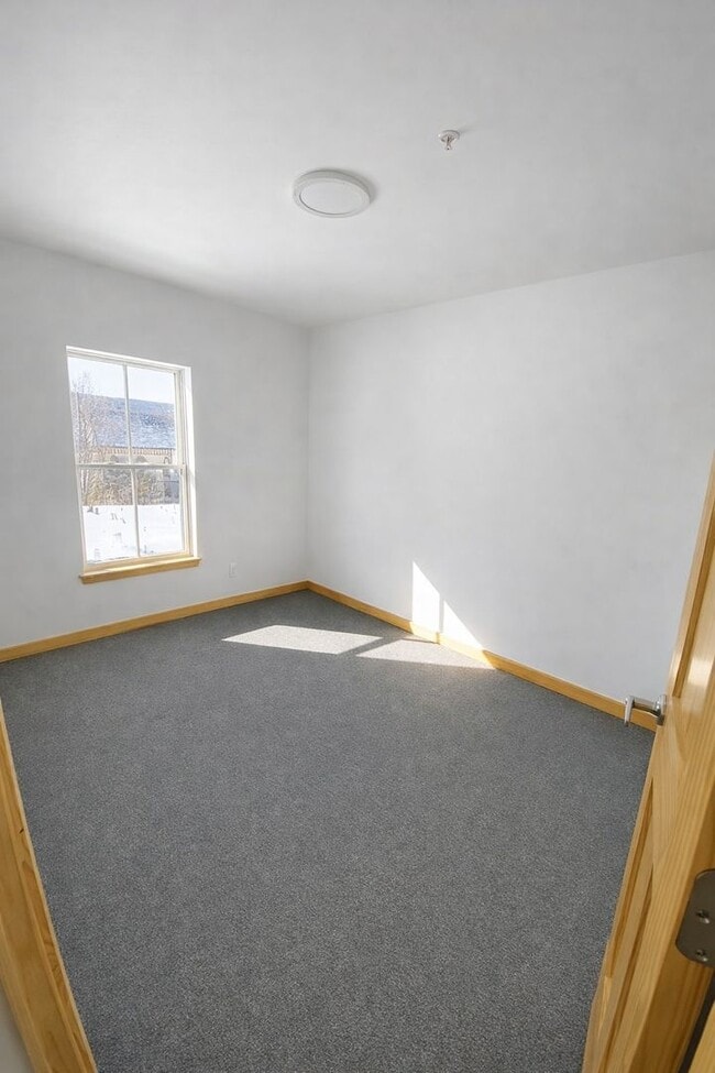 Building Photo - 2BD/1BA In Richmond - ?Half Off First Month’s Rent with Lease Starting by July 1?
