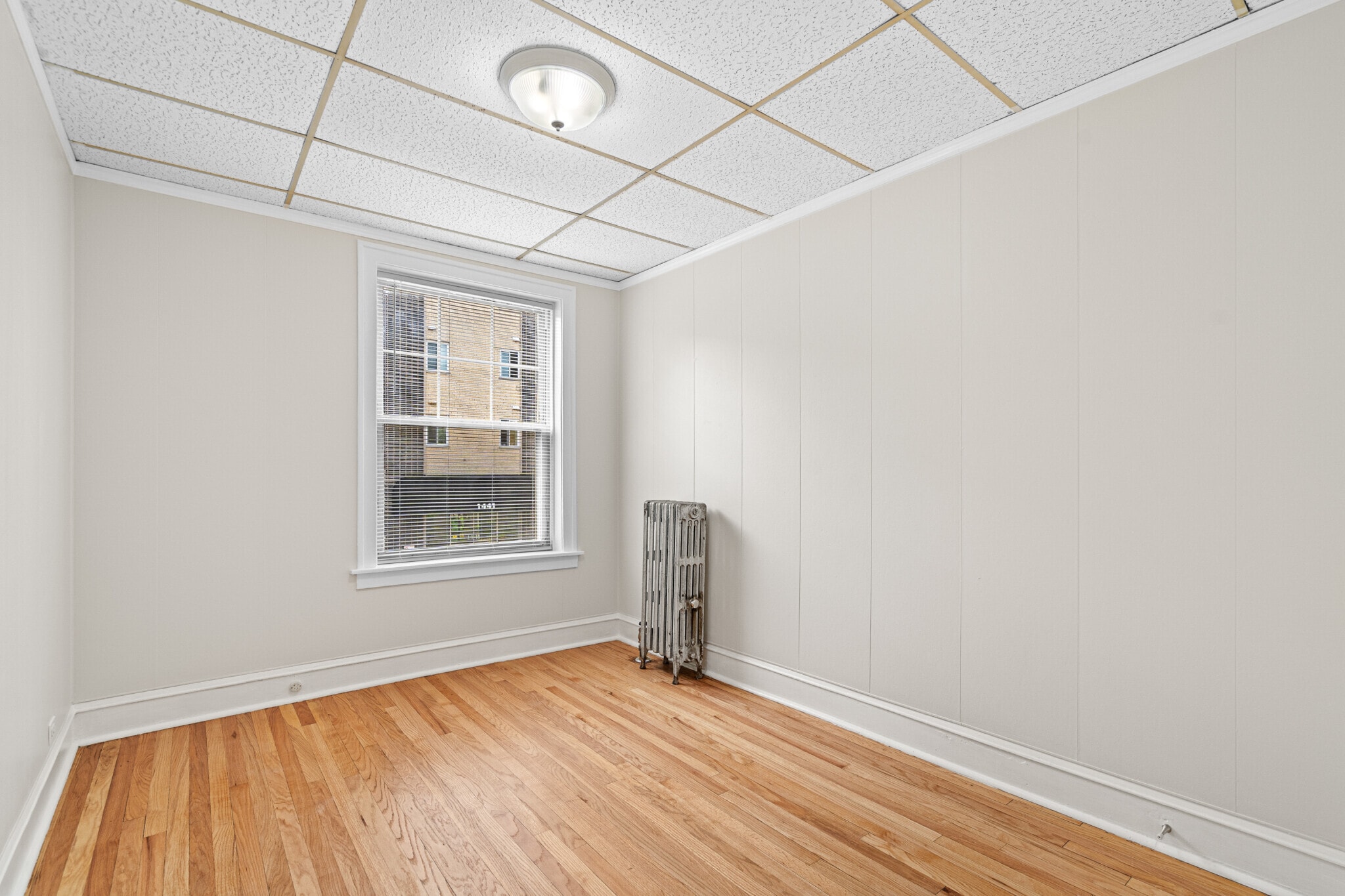 Building Photo - 1442 W Howard St