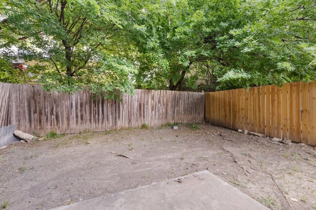 Building Photo - Rawhide Loop Duplex