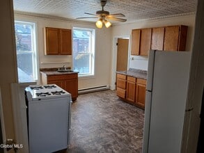 Building Photo - 16 Cataract St