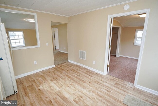 Building Photo - 308 Cherry Way