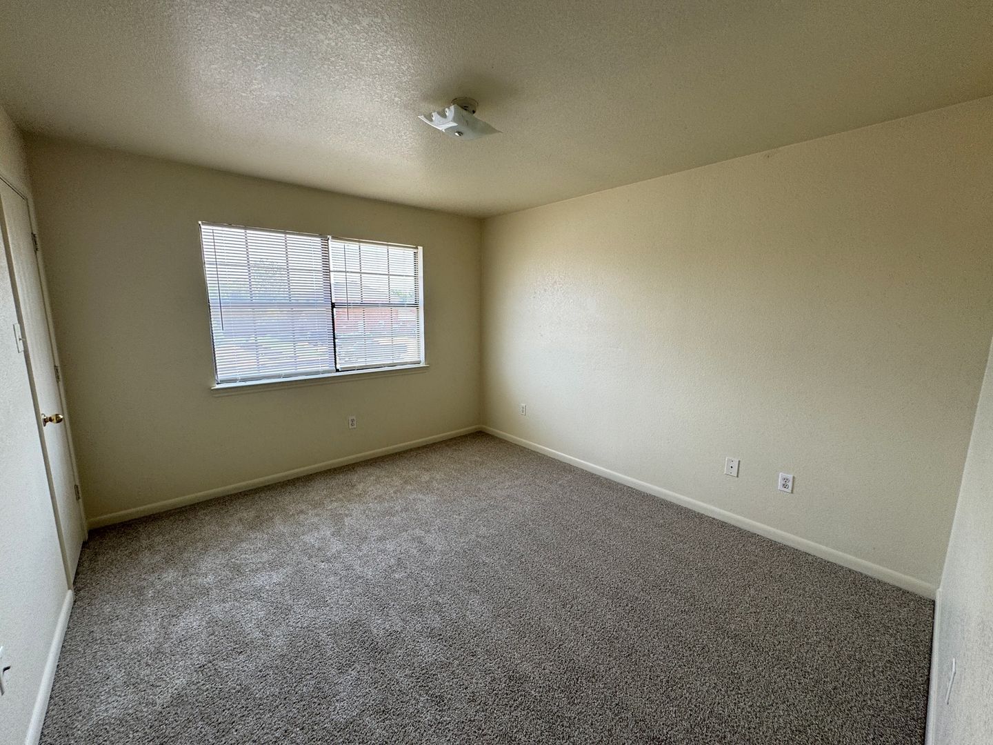 Building Photo - 1100 Lansberry Ct
